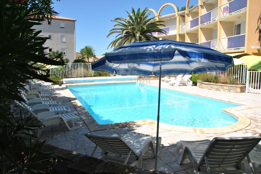 Hotel Albizzia Valras-Plage Bagian luar foto