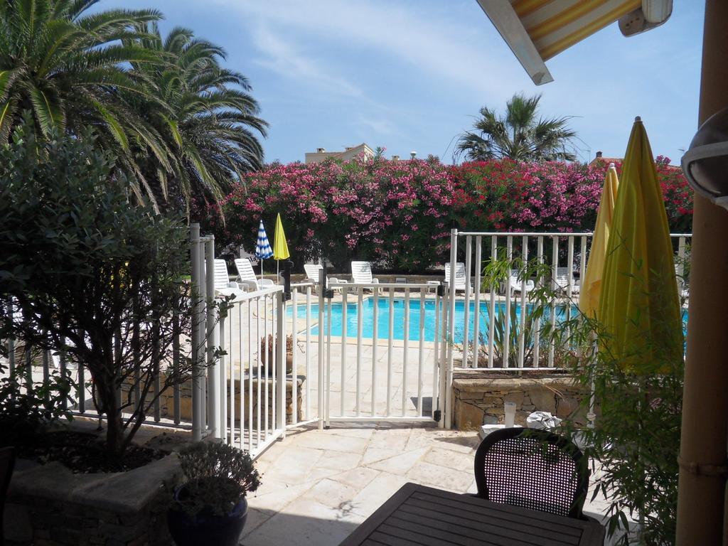 Hotel Albizzia Valras-Plage Bagian luar foto